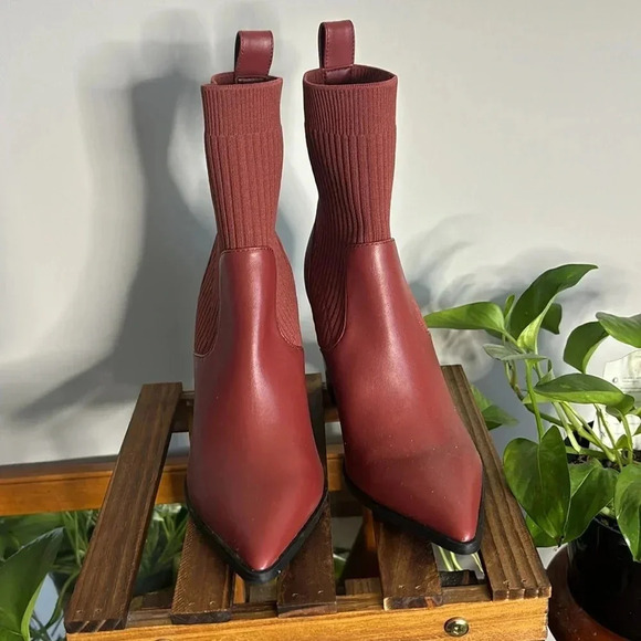 Open Edit Pointy Toe Sock Bootie - Picture 6 of 7